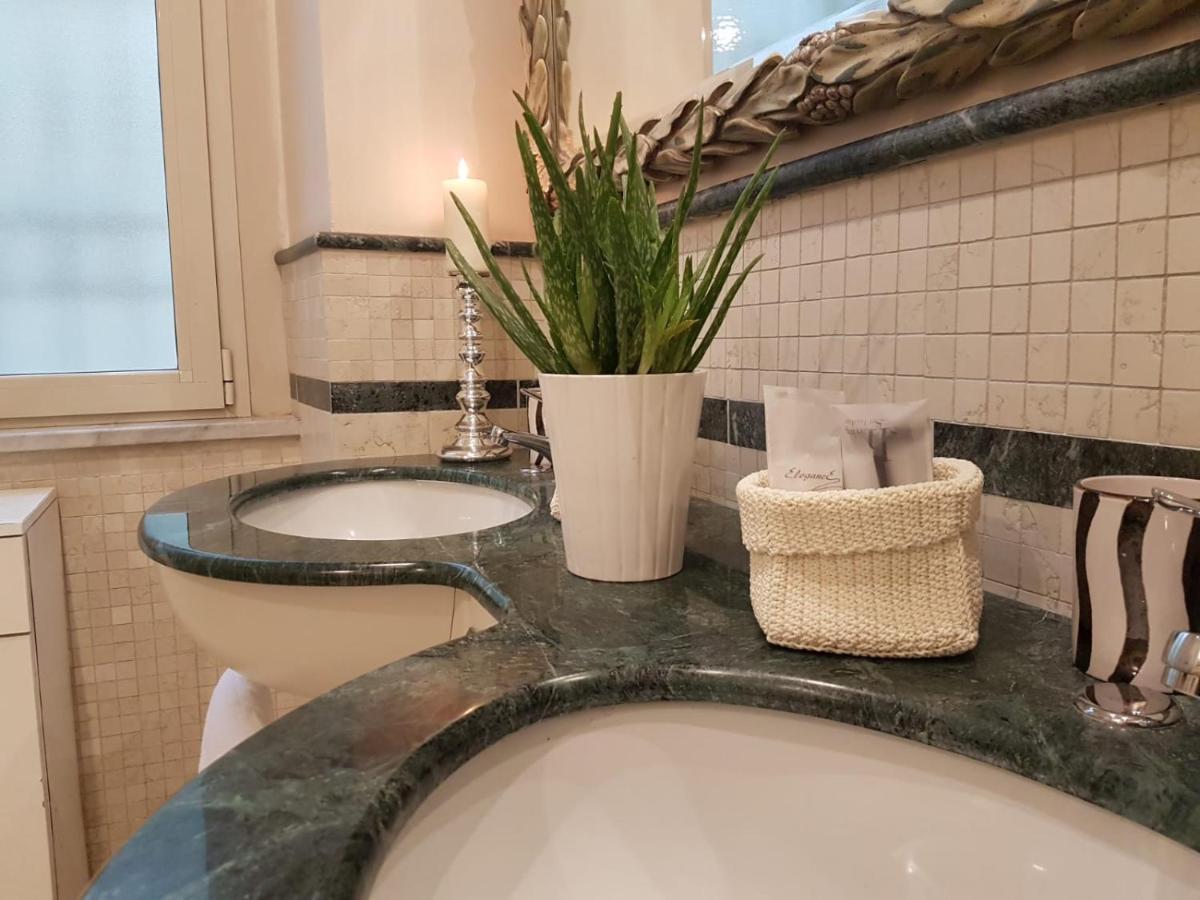 Suite Ottocento Napoletano Naples Luaran gambar