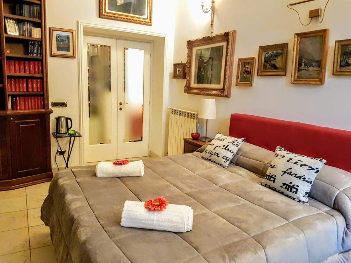 Suite Ottocento Napoletano Naples Luaran gambar